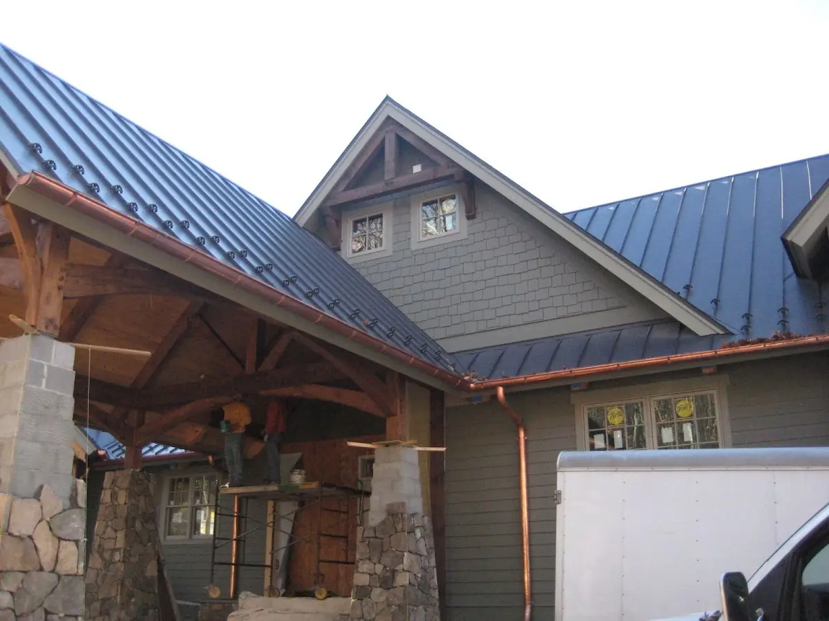 Craftsman Roofing team delivering quality roofing work in Lindenau